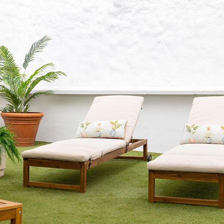 C30 Deluxe Studio With Terrace Into Cathedral Square Apartment Malaga Exterior photo
