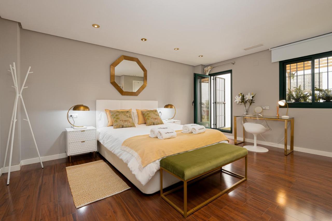 C30 Deluxe Studio With Terrace Into Cathedral Square Apartment Malaga Exterior photo