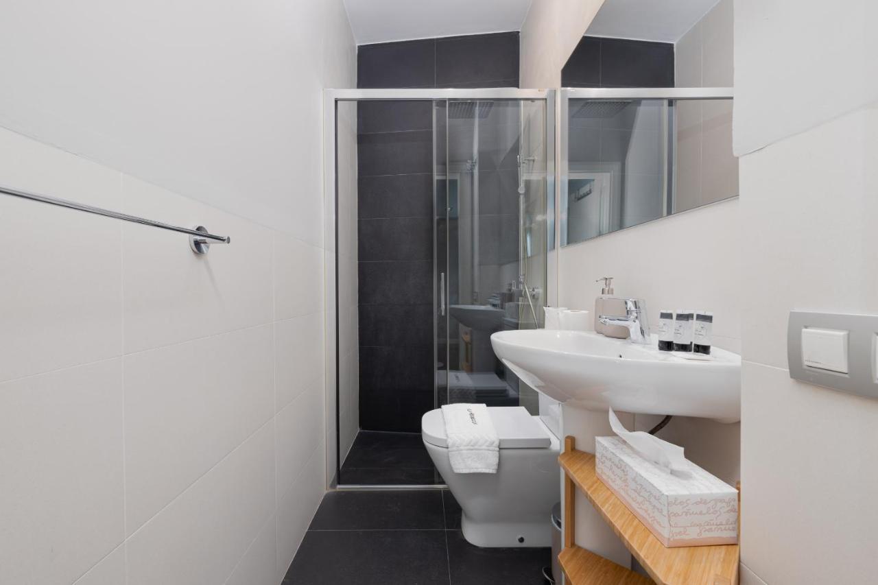 C30 Deluxe Studio With Terrace Into Cathedral Square Apartment Malaga Exterior photo