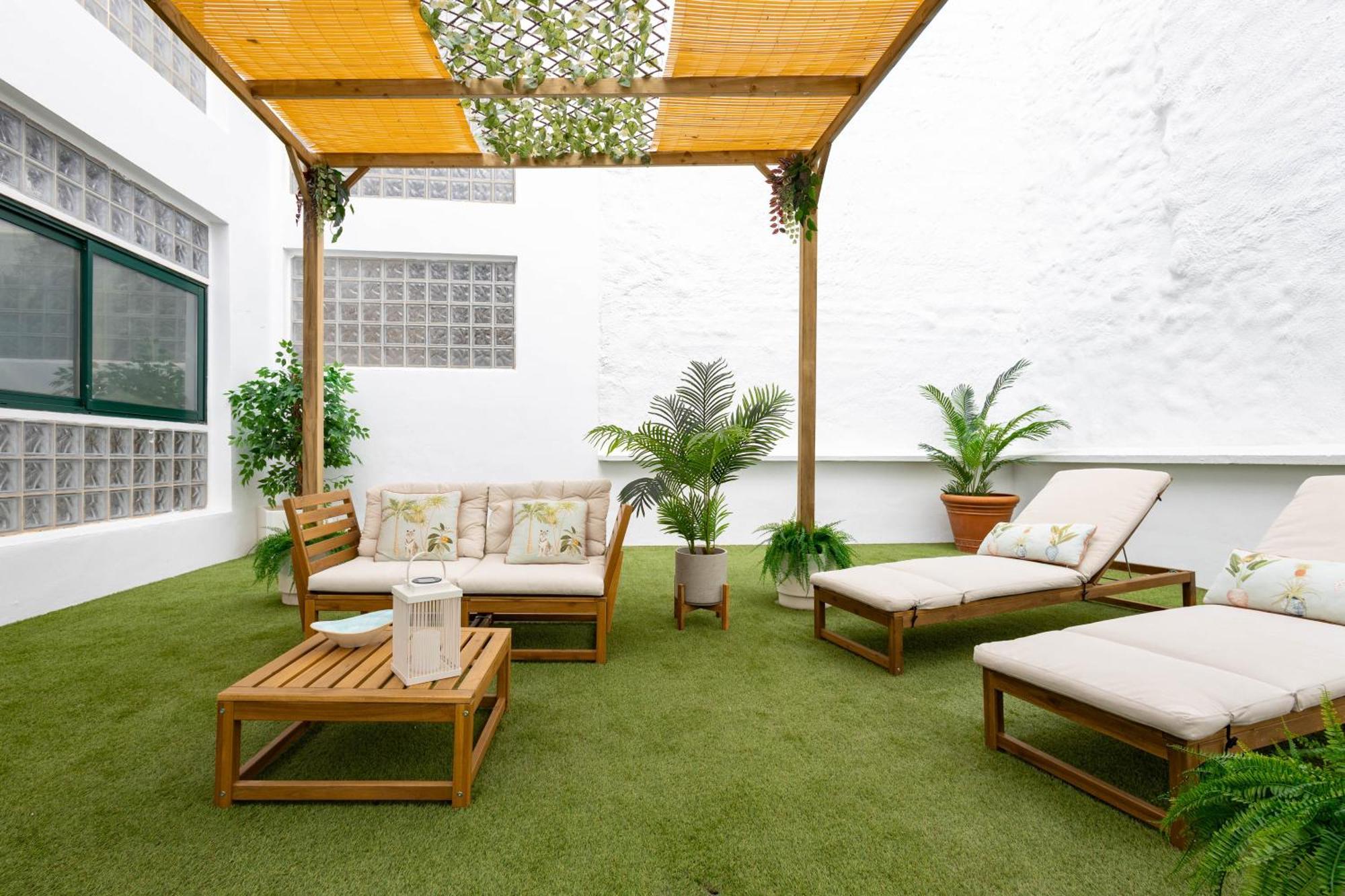 C30 Deluxe Studio With Terrace Into Cathedral Square Apartment Malaga Exterior photo