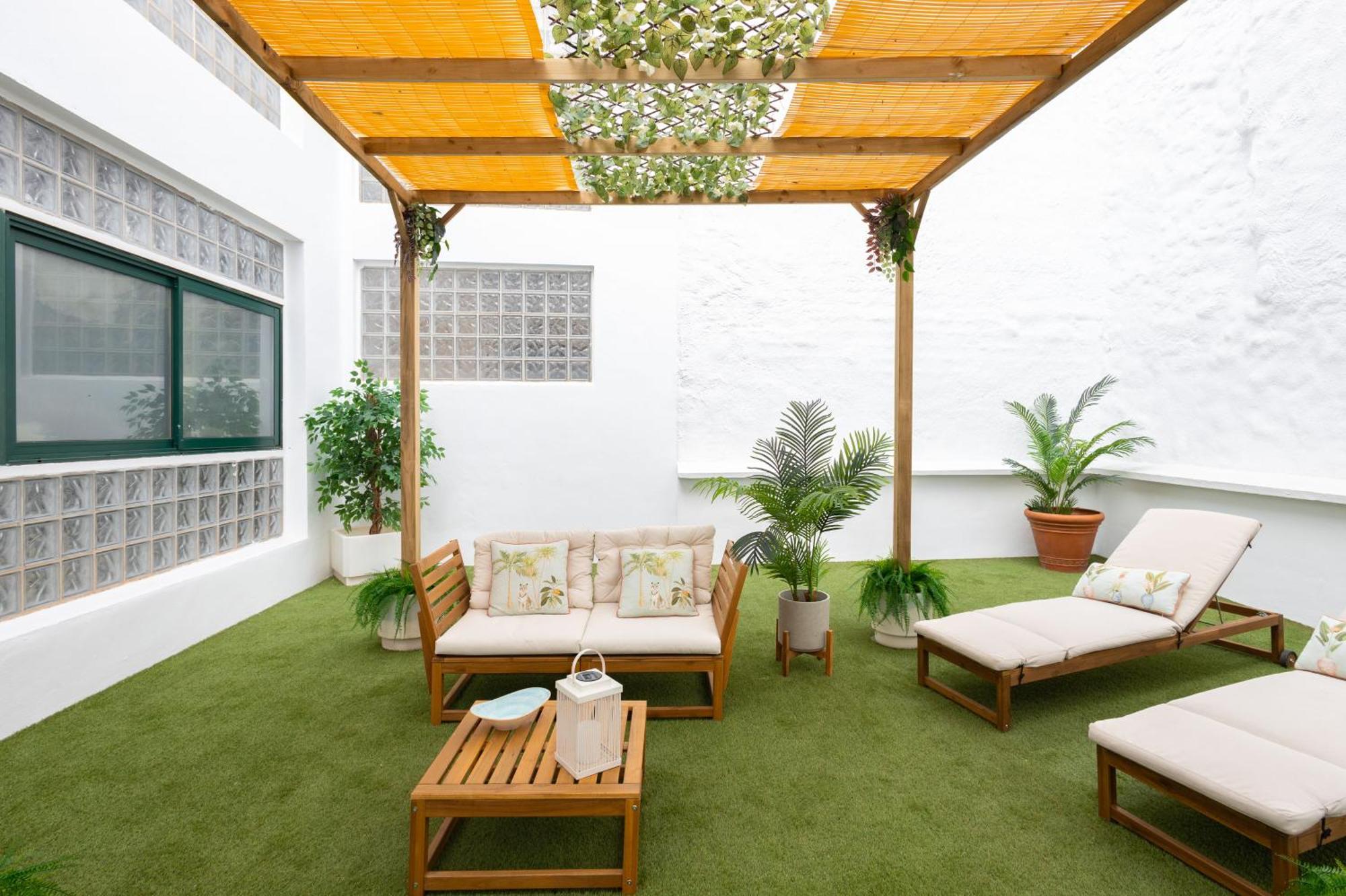 C30 Deluxe Studio With Terrace Into Cathedral Square Apartment Malaga Exterior photo